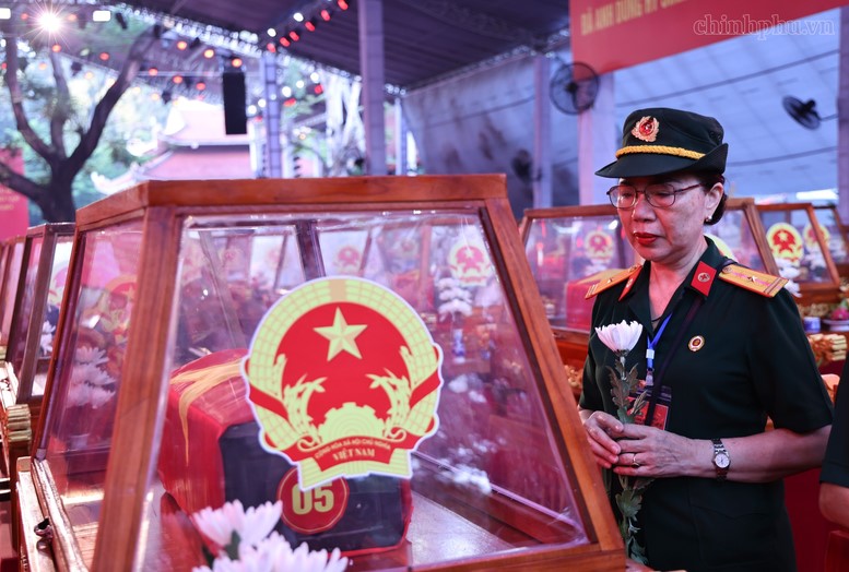 731-hai-cot-liet-si-cau-sieu-cho-anh-linh-731-liet-si-truoc-gio-truy-dieu-an-tang_nguoiphattu_com 6.jpg